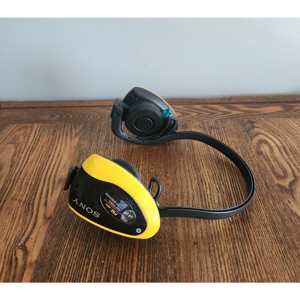 Vintage Sony Sports Walkman SRF-H5 FM/AM Radio Stereo Headphones Mega Bass WORKS